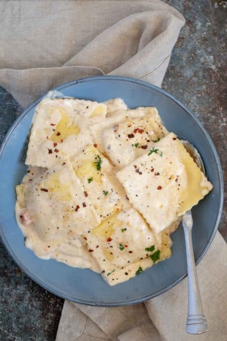 Cheese Ravioli in Creamy Sauce - Valentina's Corner
