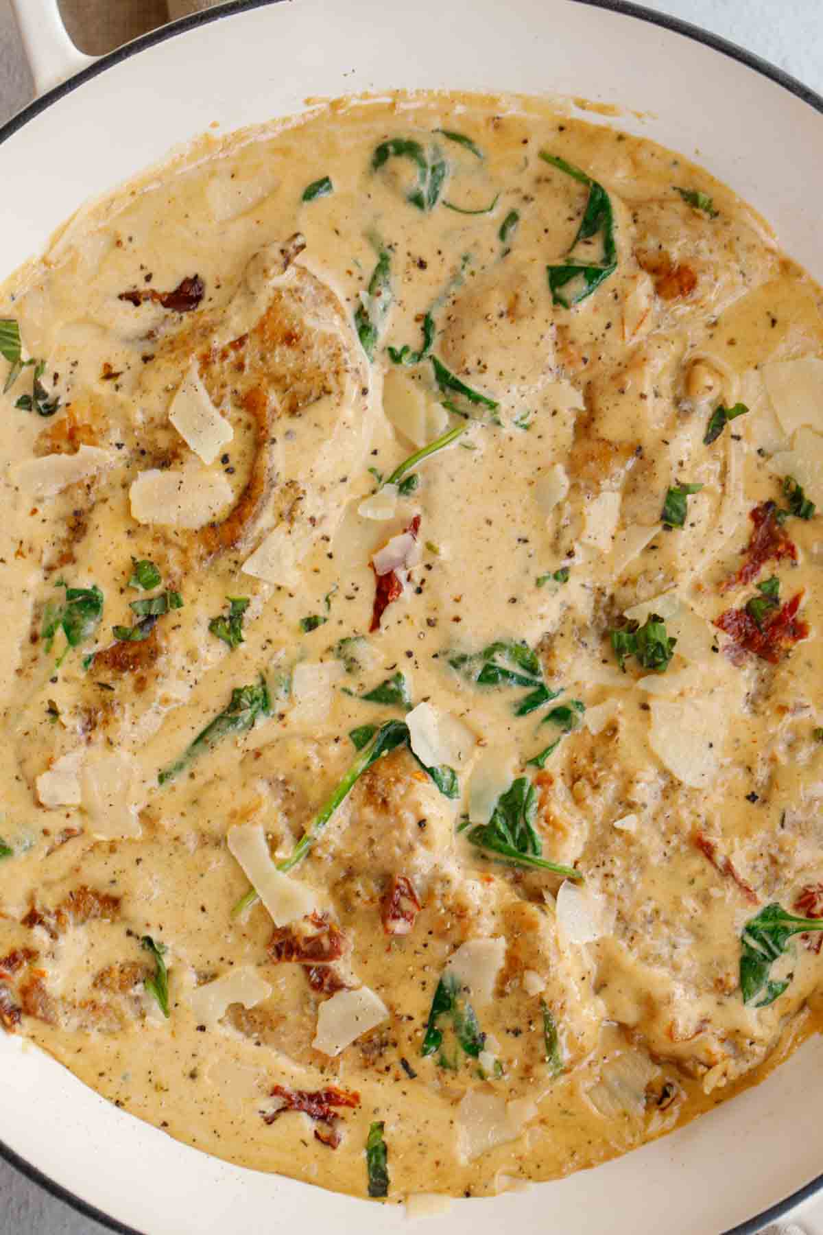 A pot of creamy tuscan chicken.