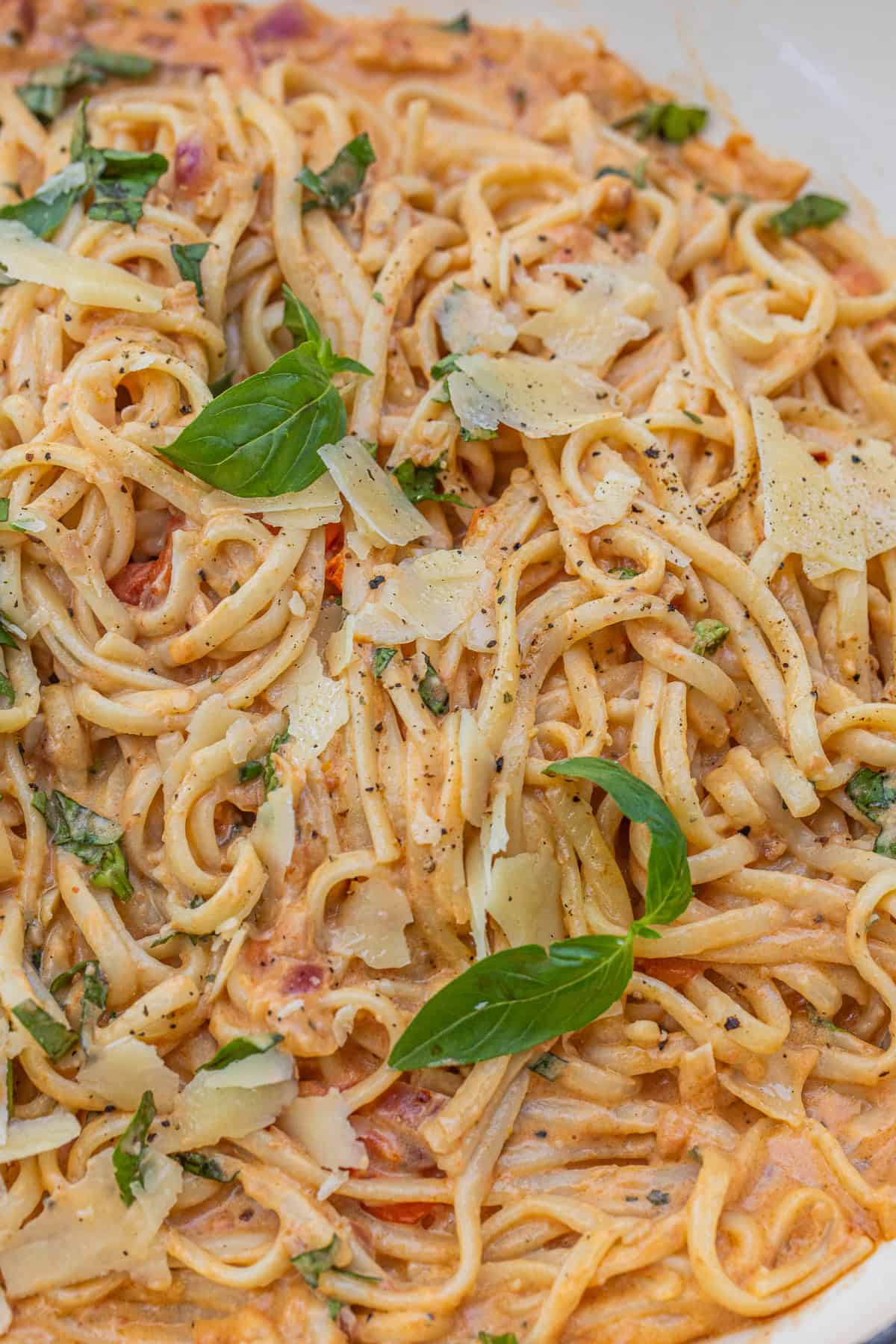 Viral Boursin Tomato Pasta Recipe with Roasted Tomatoes A rich and creamy tomato boursin pasta topped with basil.